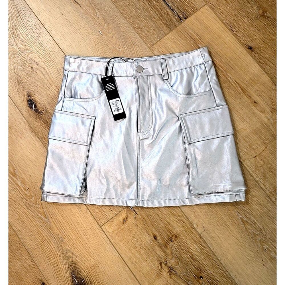 NWT Metallic Silver Faux Leather Cargo Mini Skirt Sm Rocker Cyber Club Rave Glam